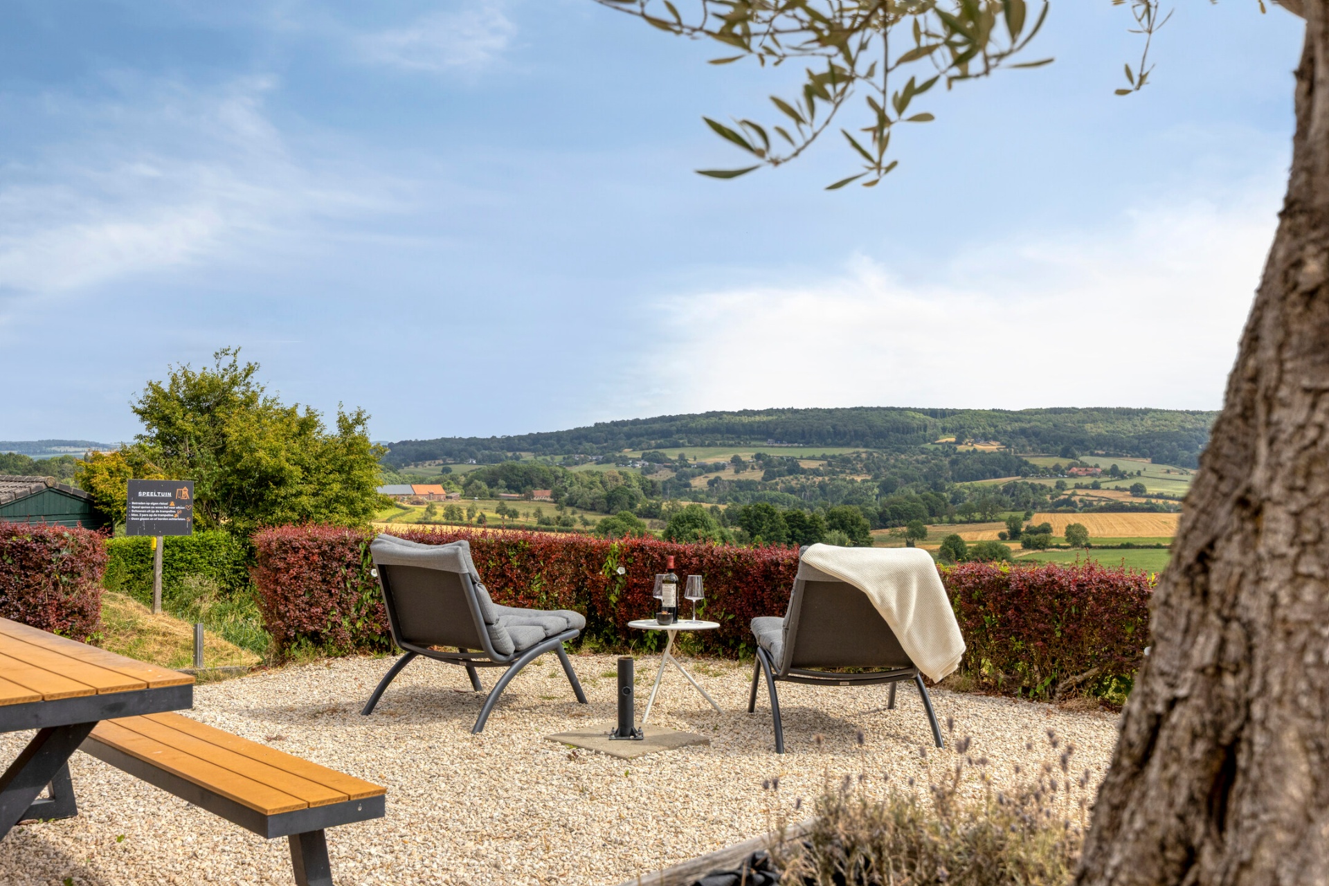 Loungeplek met panoramisch uitzicht